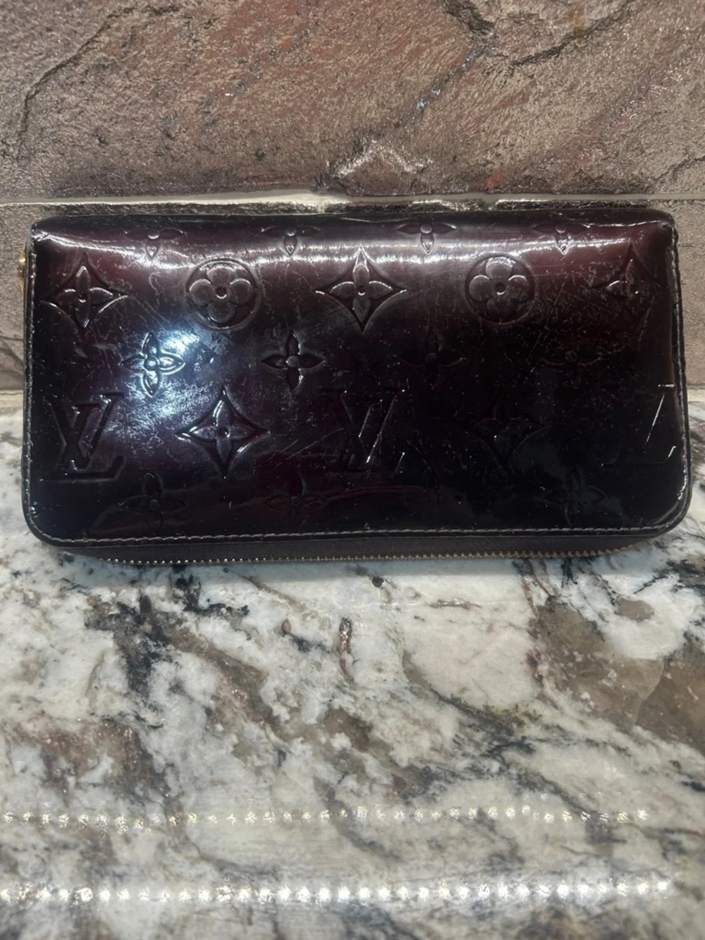 Louis Vuitton Vernis Zip Wallet in Dark Burgundy EUC with dust bag and COA - Picture 2 of 16